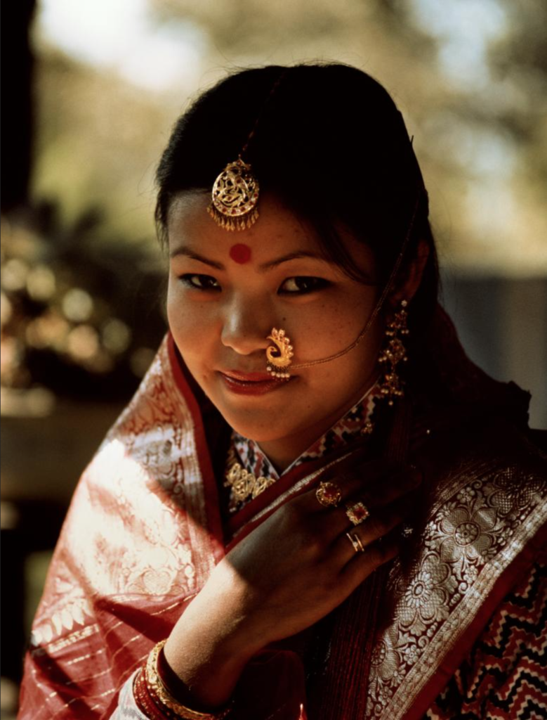 Photographie : Femme lors d'un mariage newar